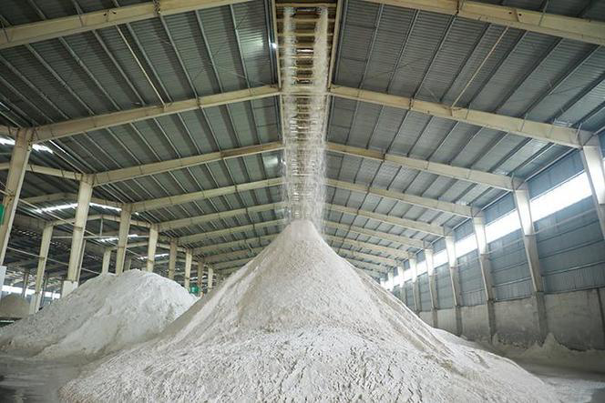 一粒 0.6 mm 的石英砂，為何從塔克拉瑪干 “飛” 到中原？—— 方形搖擺篩的新疆漫游手記