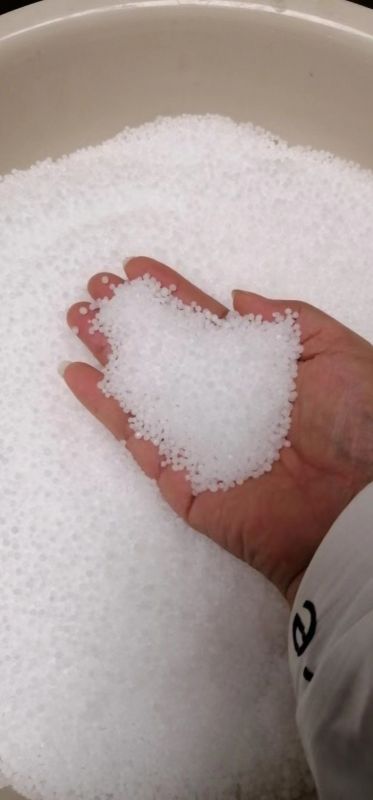 尿素顆粒“零接觸”上四樓？銀星機(jī)械密閉輸送+方形搖擺篩方案揭秘！